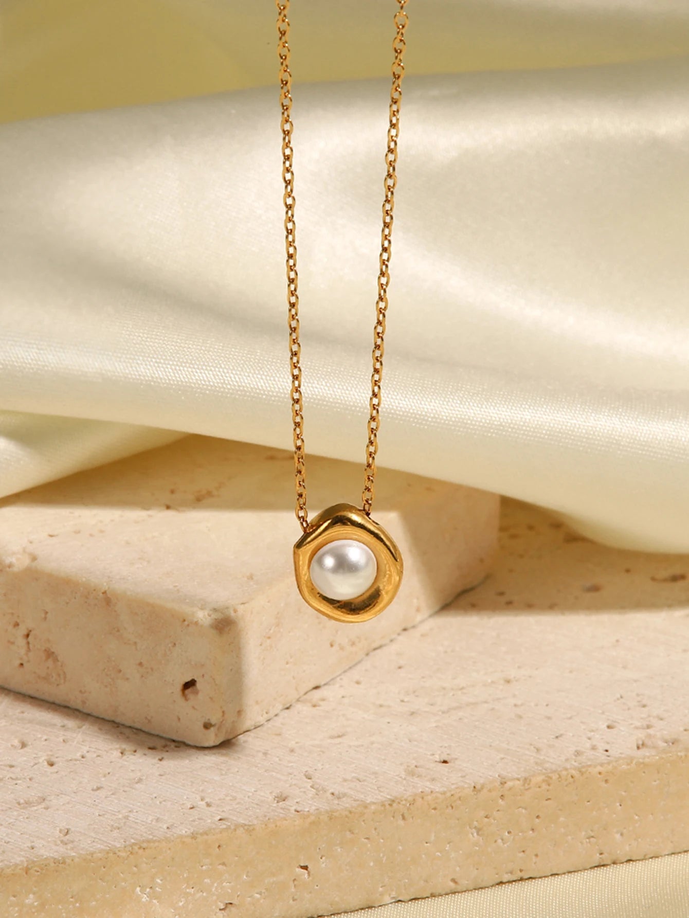 Colar Summer com Zircônia Branca Banhado a Ouro 18k