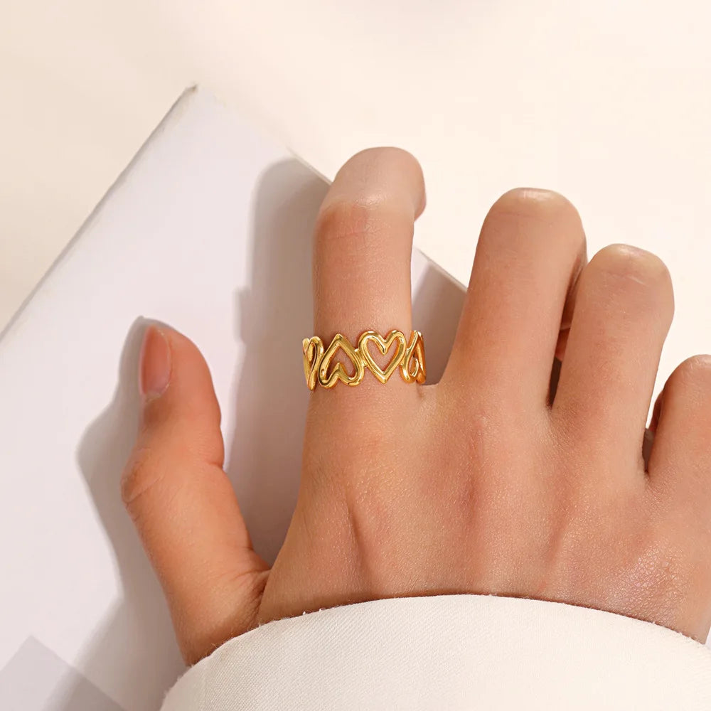 Anel feminino com coração ajustável em dourado – Donna You