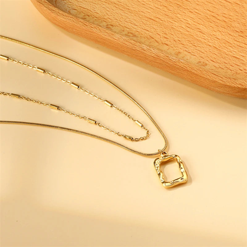 Colar Square 2 em 1 com design versátil banhado a ouro – Donna You