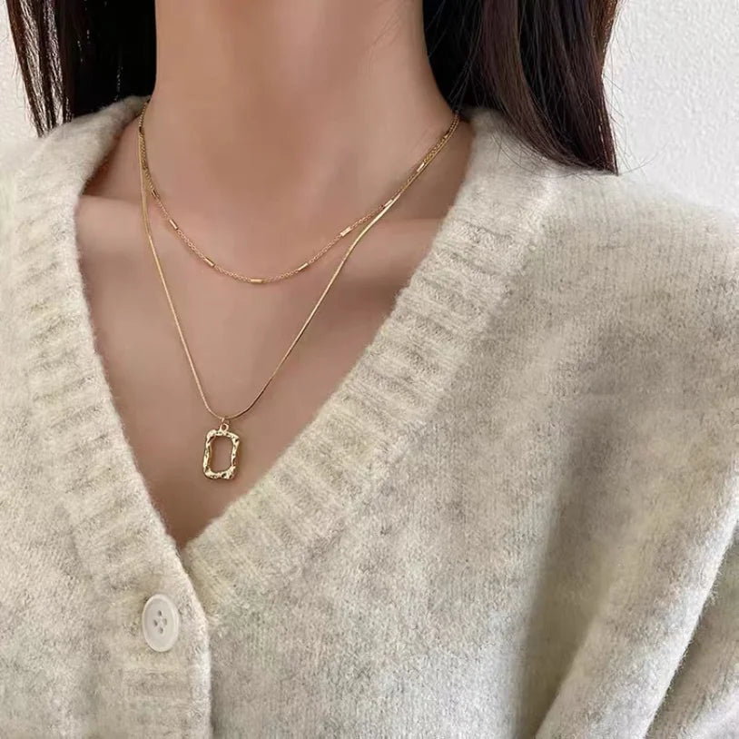 Colar Square 2 em 1 com design versátil banhado a ouro – Donna You