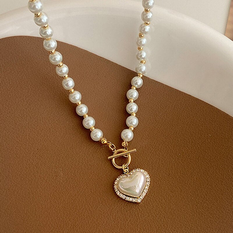 Colar de pérolas com pingente de coração dourado – joia romântica Donna You