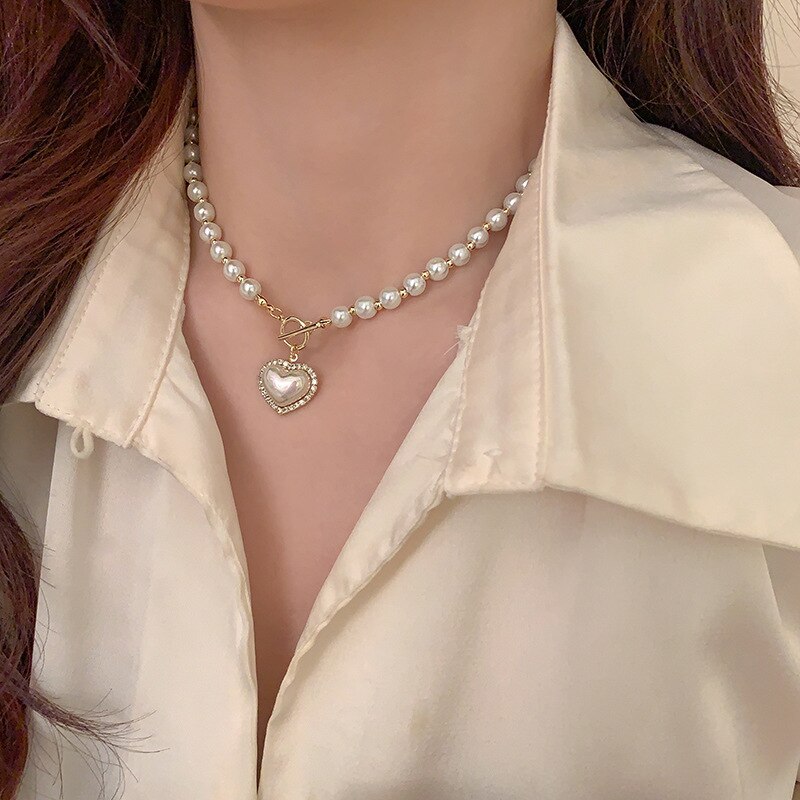 Colar de pérolas com pingente de coração dourado – joia romântica Donna You