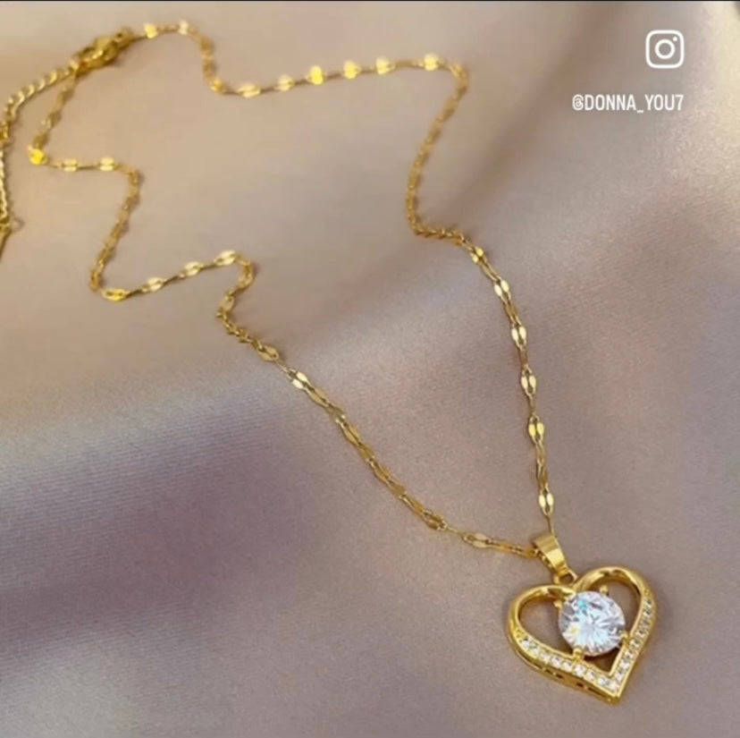 Colar feminino folheado a ouro 18K com design elegante – Donna You