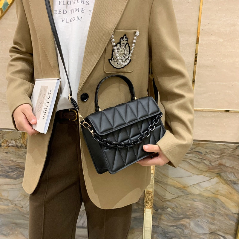 Bolsa Xadrez Tiracolo com Corrente