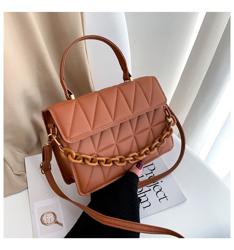 Bolsa Xadrez Tiracolo com Corrente