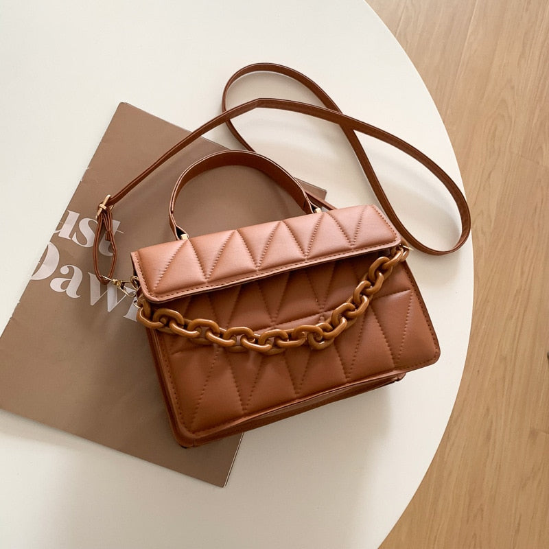 Bolsa Xadrez Tiracolo com Corrente