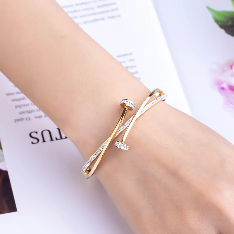 Bracelete com Zircônia Banhado a Ouro 18k