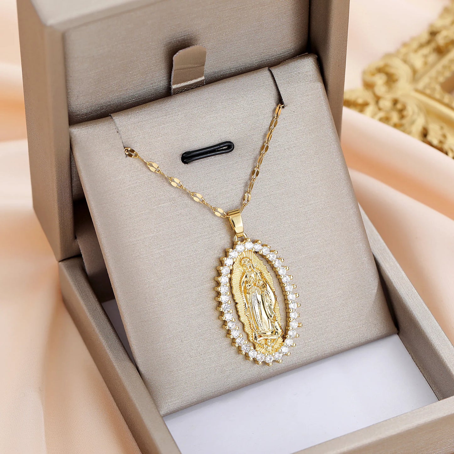 Medalhão Nossa Senhora Aparecida design religioso – Donna You