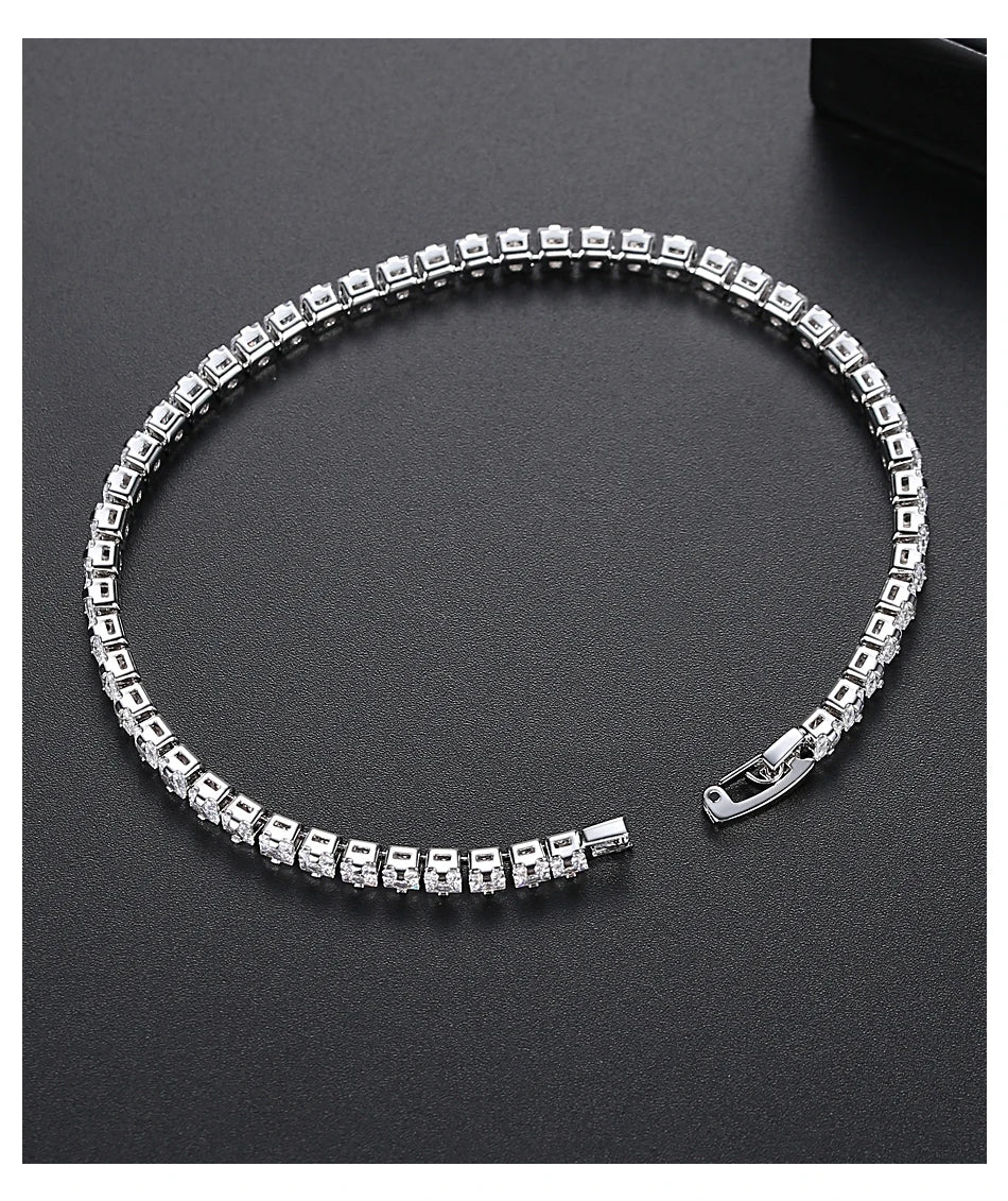 Pulseira Gold Donna You com zircônias brilhantes