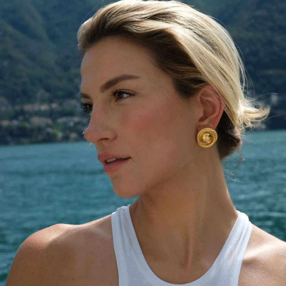 Brinco Nina Banhado a Ouro 18k