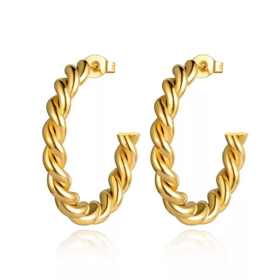 Brinco Elegan Banhado a Ouro 18k