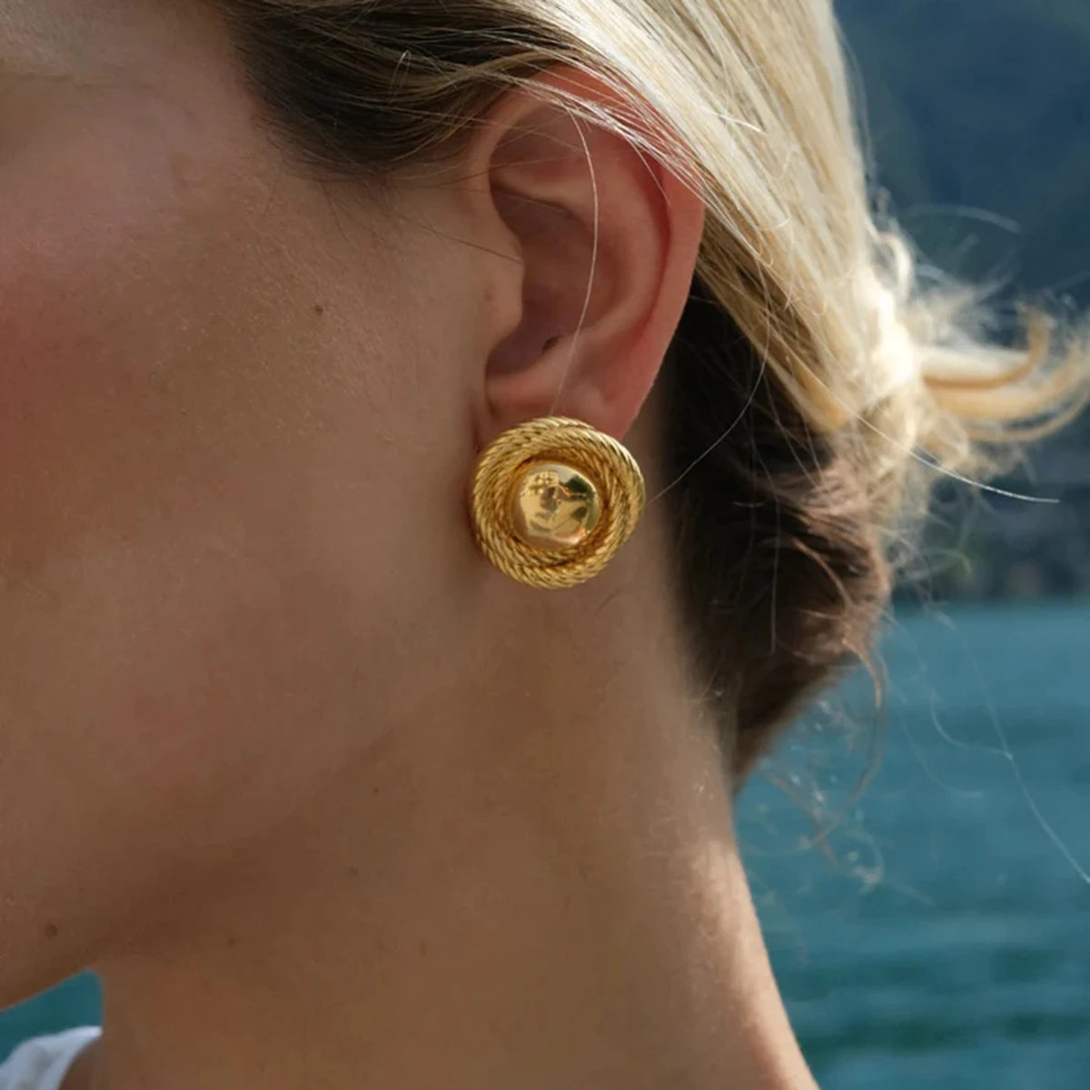 Brinco Nina Banhado a Ouro 18k
