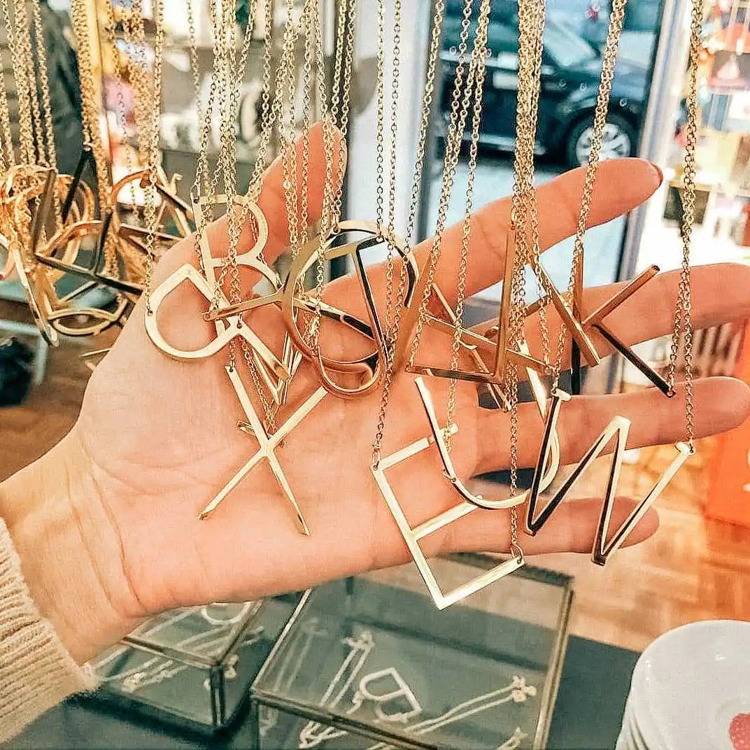 Colar Personalizado Com sua Inicial Banhado a Ouro 18k - 70%OFF + Frete Grátis