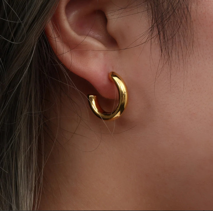 BRINCO ARGOLA LISA BANHADO A OURO 18K PARA MULHERES E PRATA ESTRELINA 925