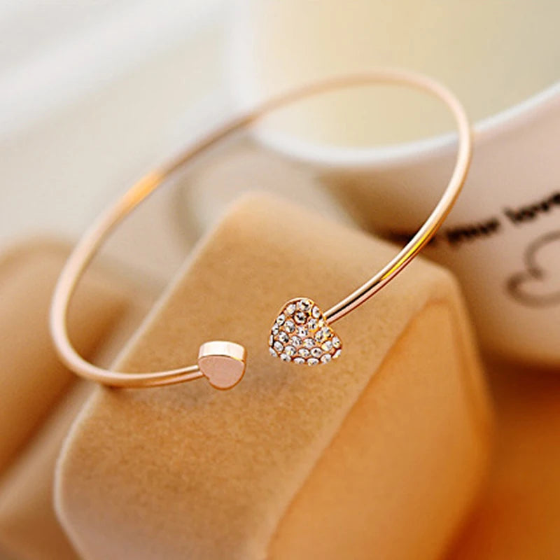 donna you Bracelete feminino ajustável com laço duplo e cristais brilhantes, acabamento dourado