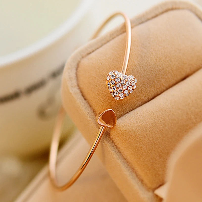 donna you Bracelete feminino ajustável com laço duplo e cristais brilhantes, acabamento dourado