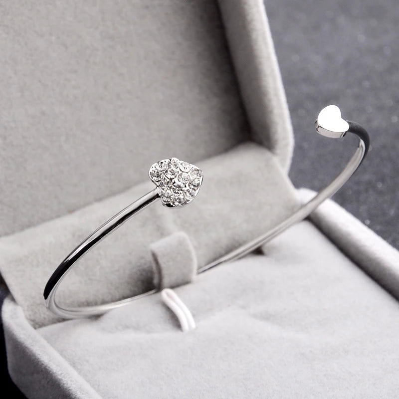 donna you Bracelete feminino ajustável com laço duplo e cristais brilhantes, acabamento dourado