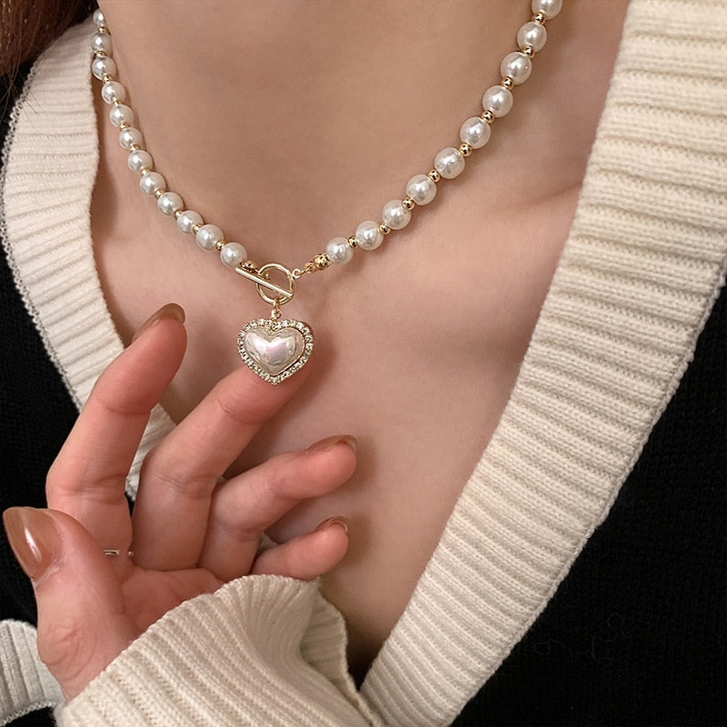 Colar de pérolas com pingente de coração dourado – joia romântica Donna You