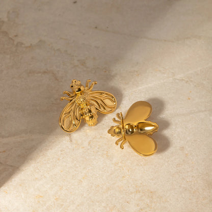 Brinco Abelha Banhado a Ouro 18k