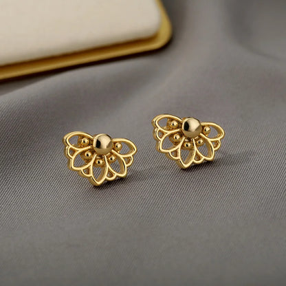 Brinco Flor de Lotus Banhado a Ouro 18k