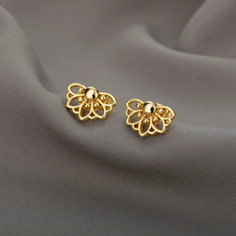 Brinco Flor de Lotus Banhado a Ouro 18k