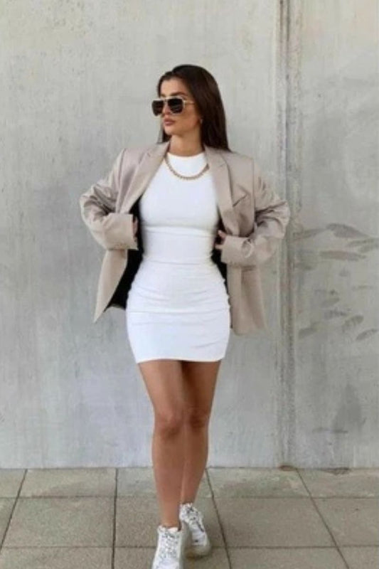 vestido clara, tecido leve, não e transparente, 