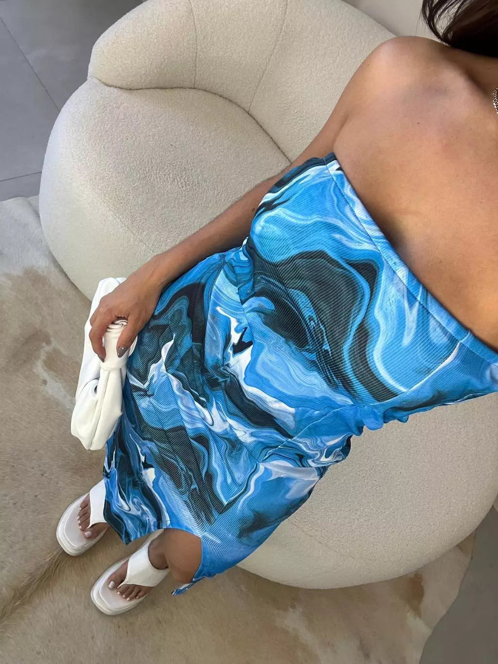 vestido midi azul, Virgínia,com fenda 
